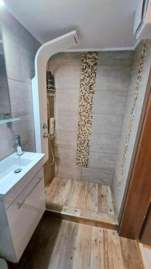 Liva Center Thessaloniki, Agias Sofias Apartment