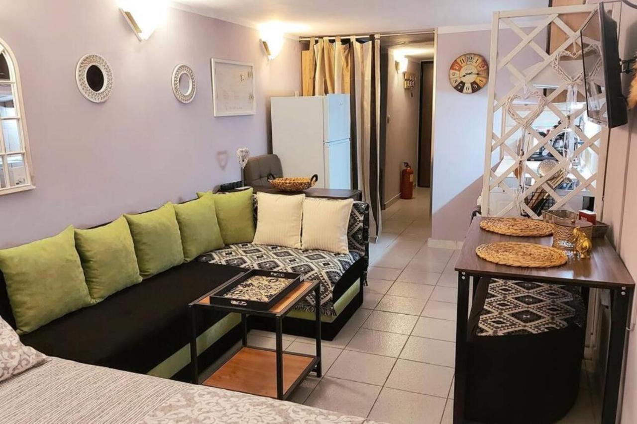 Liva Center Thessaloniki, Agias Sofias